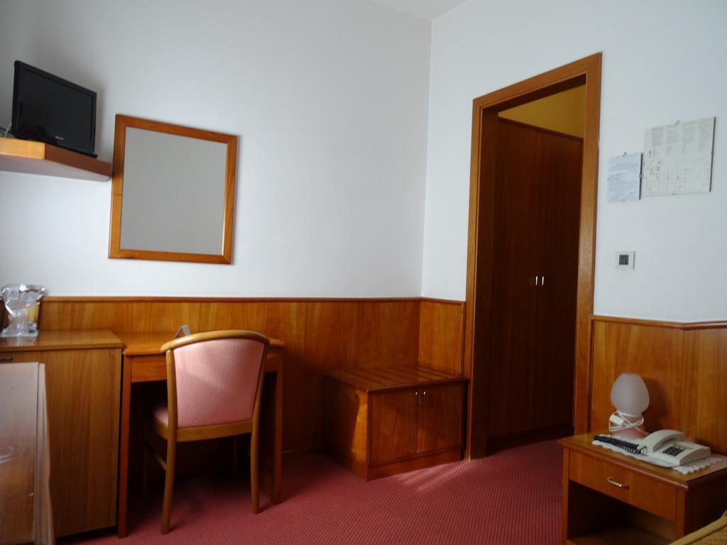 Hotel Roma Cividale del Friuli Oda fotoğraf